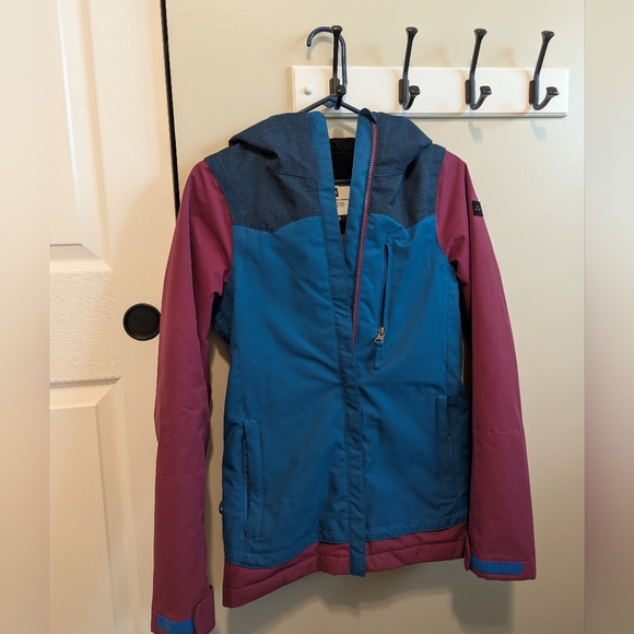 Ski Jacket - Picture 1 of 2